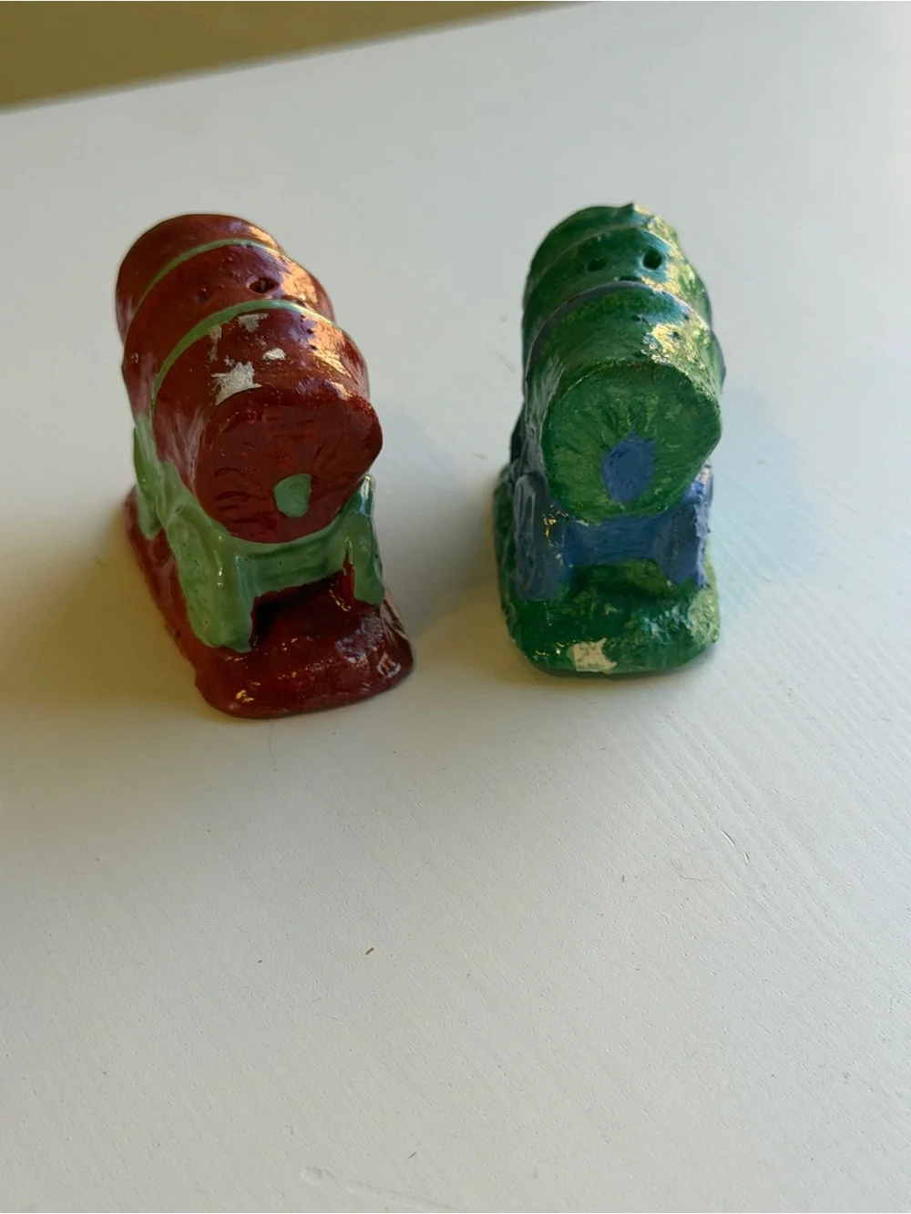 Vintage Covered Wagon Salt & Pepper Shakers Red Green Ceramic Western Americana